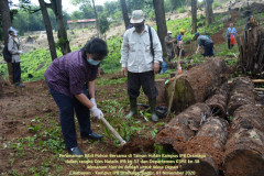 DSC_0095-Tanam-Pohon-Cikabayan-01112020